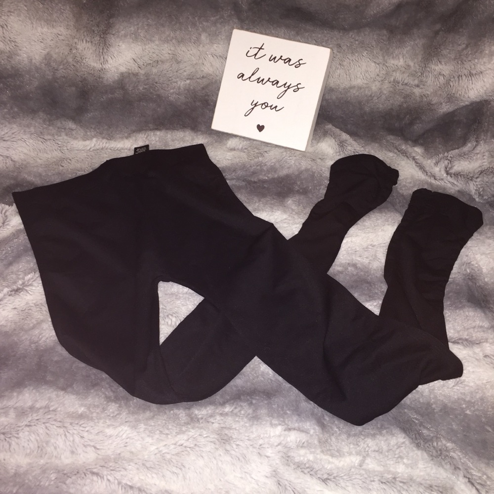 Black leggings